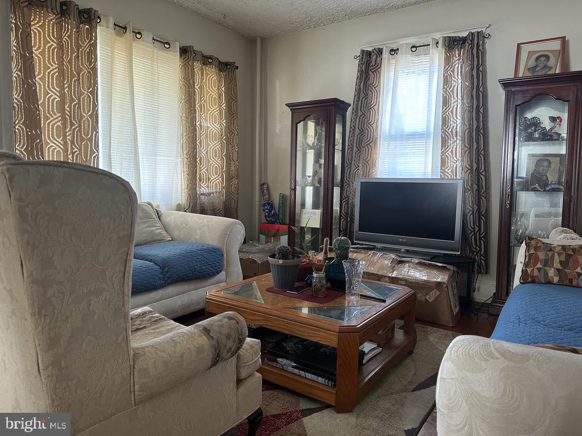 FOREST PARK - Residential Income