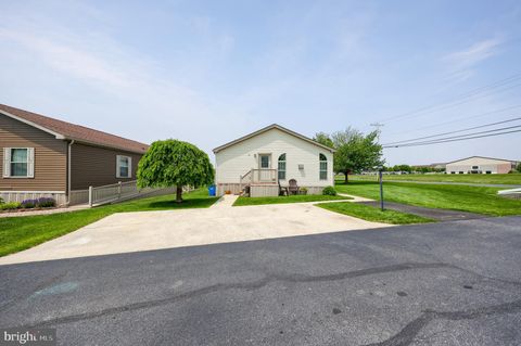 22 SARAH AVENUE NEW HOLLAND PA 17557