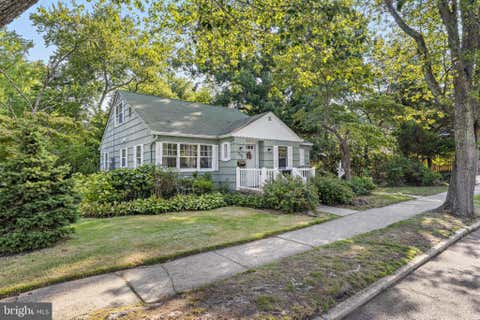 Homes For Sale - 210 W Church Street<br/> Atlantic County, ABSECON, NJ 08201