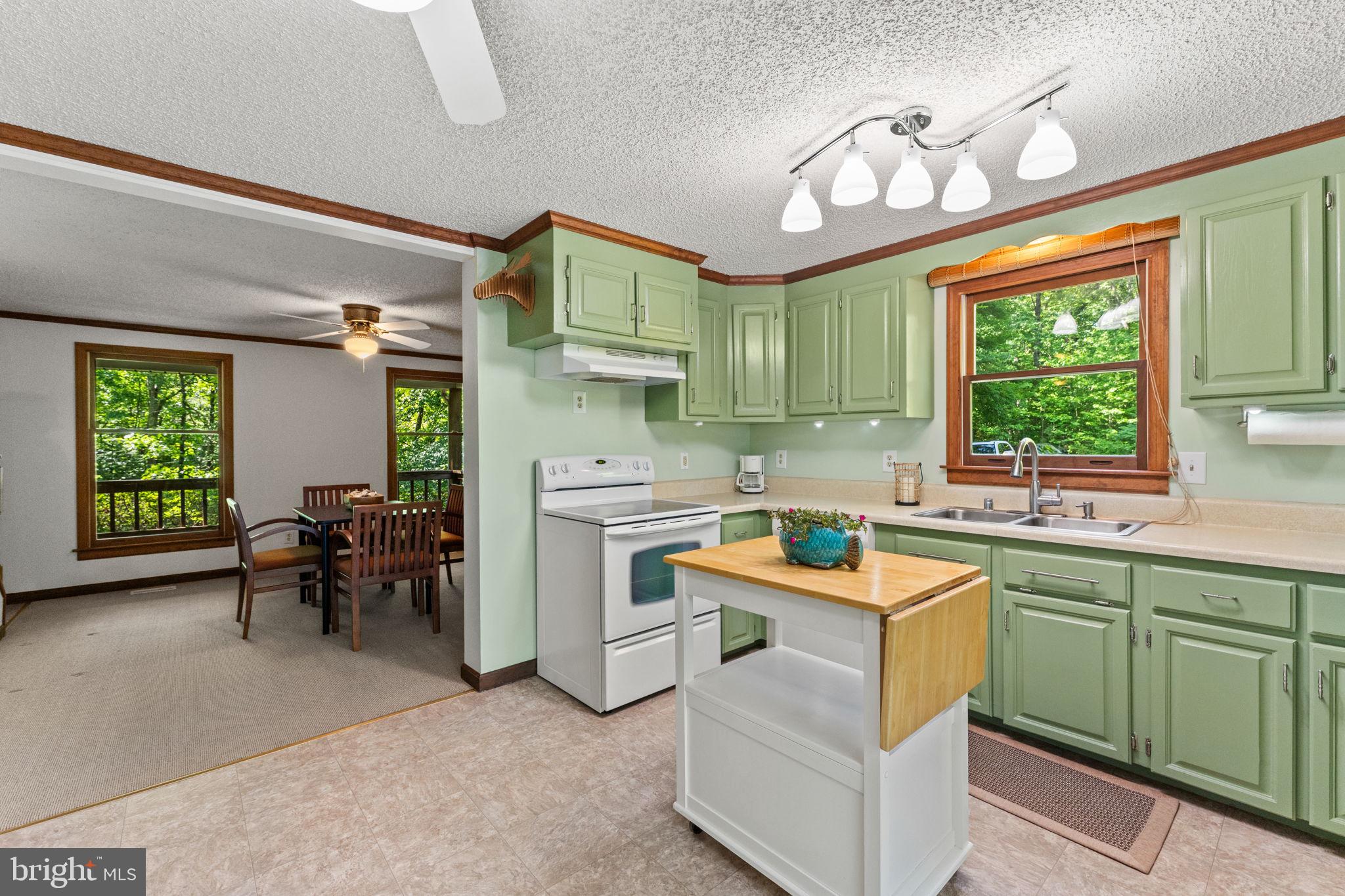 NOMINI HALL FARMS - Residential