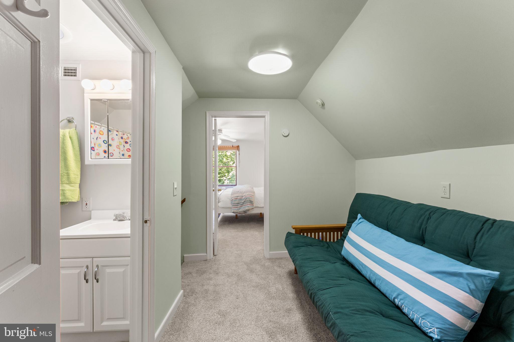 NOMINI HALL FARMS - Residential
