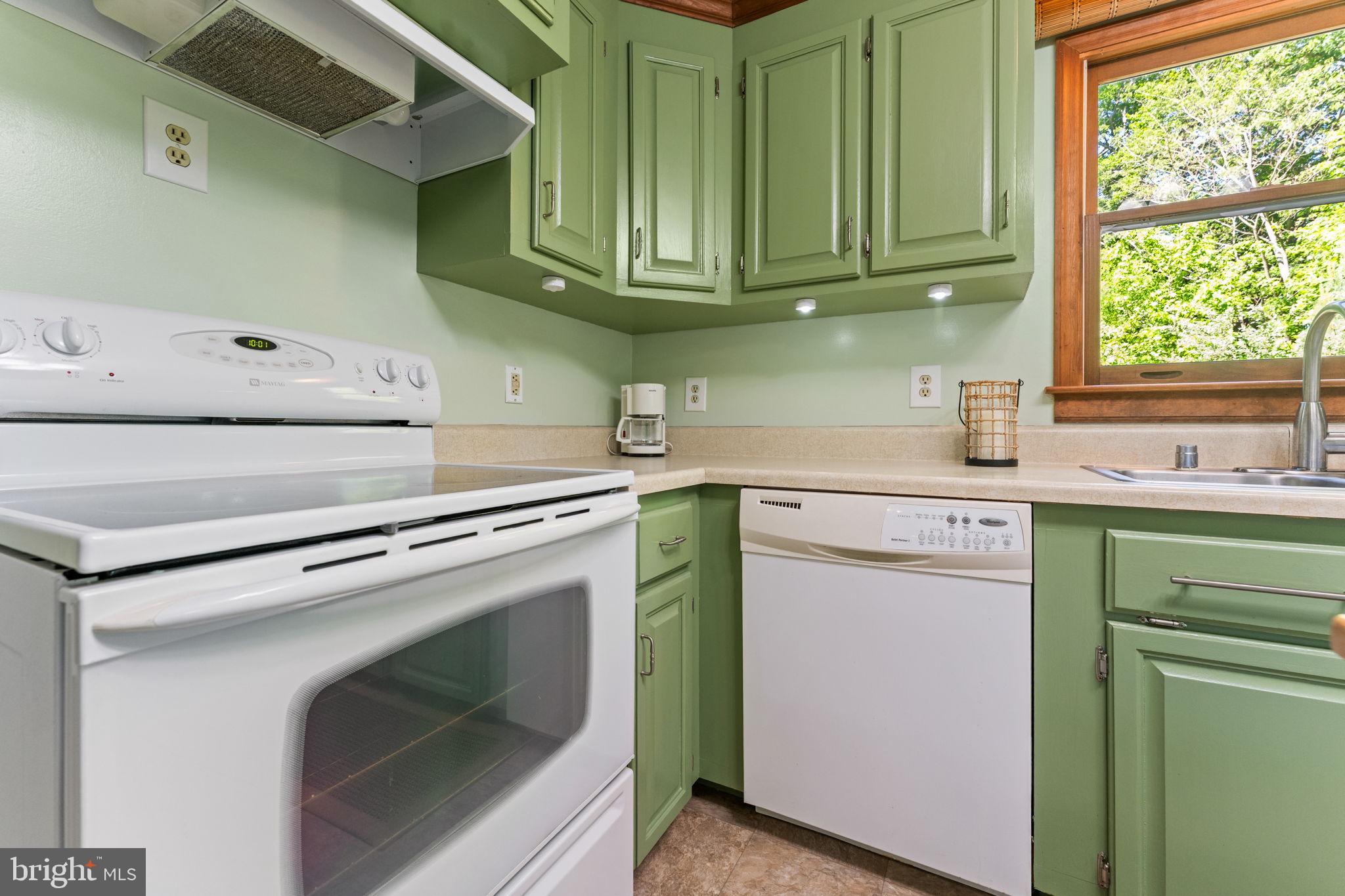 NOMINI HALL FARMS - Residential