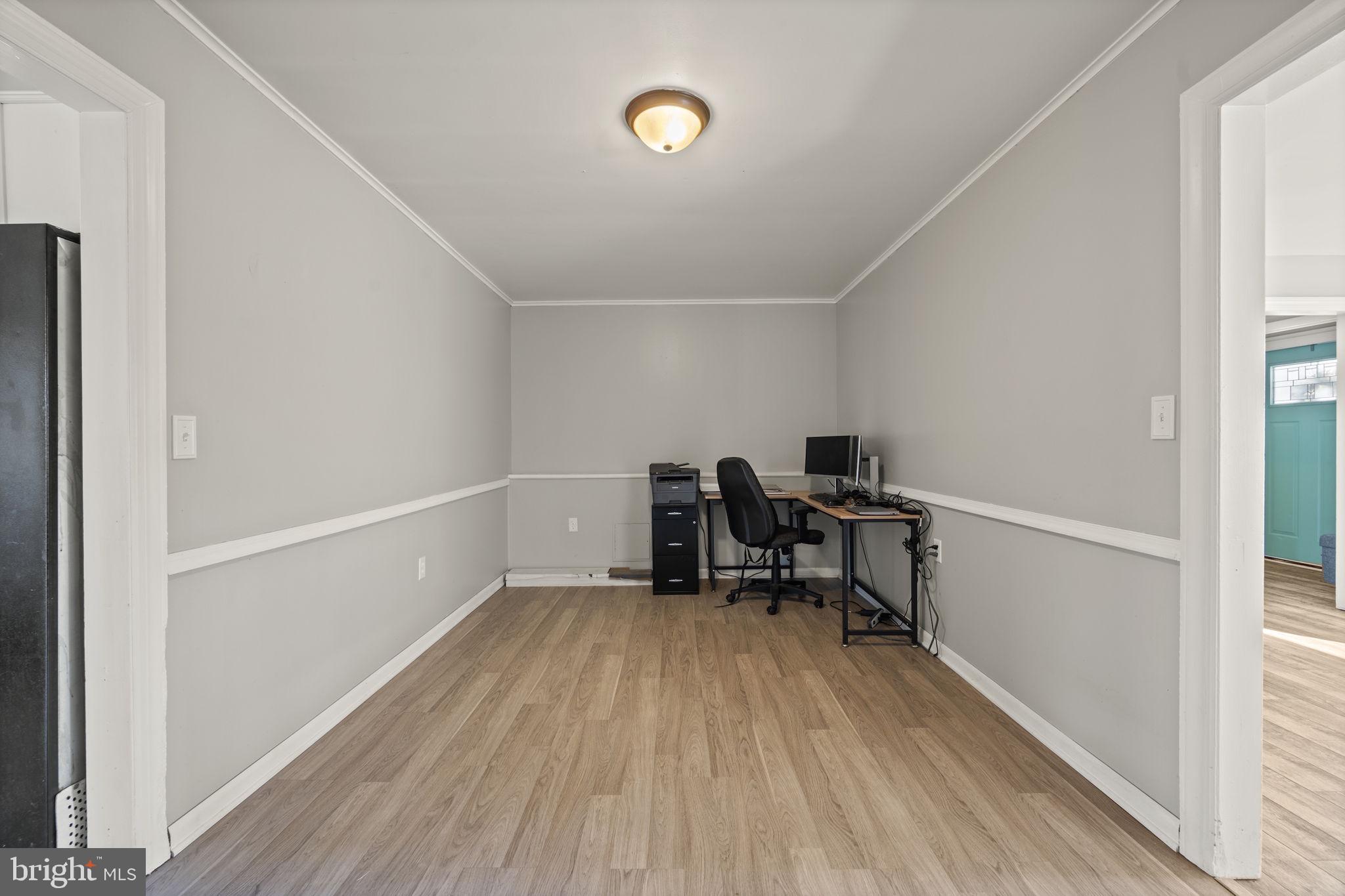 COUNTRY CLUB ESTATES - Residential