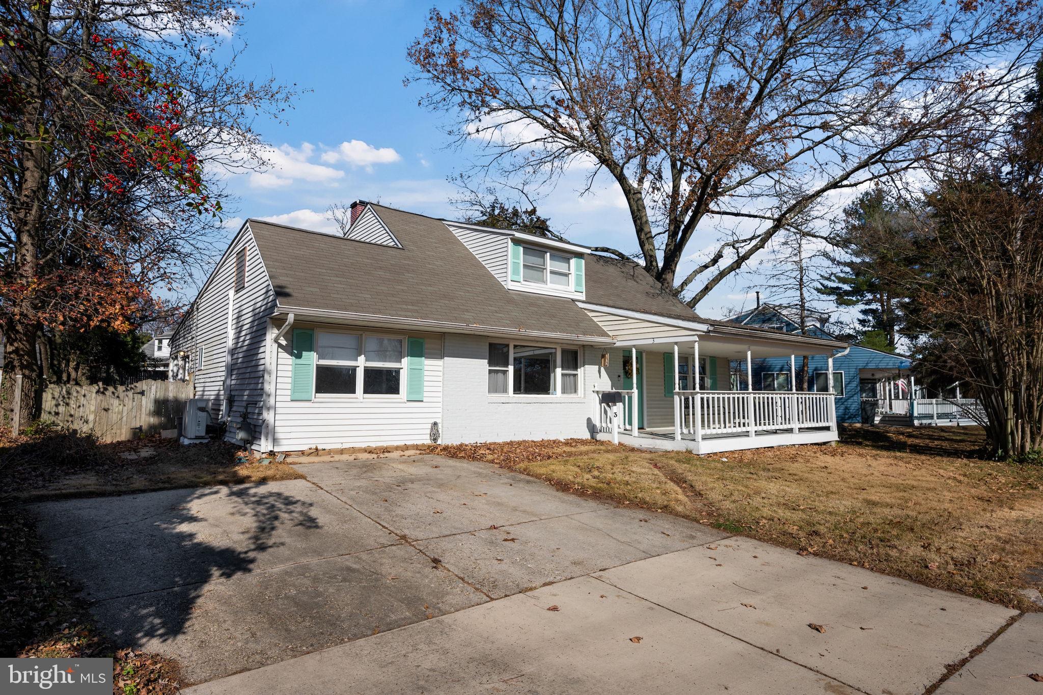 COUNTRY CLUB ESTATES - Residential