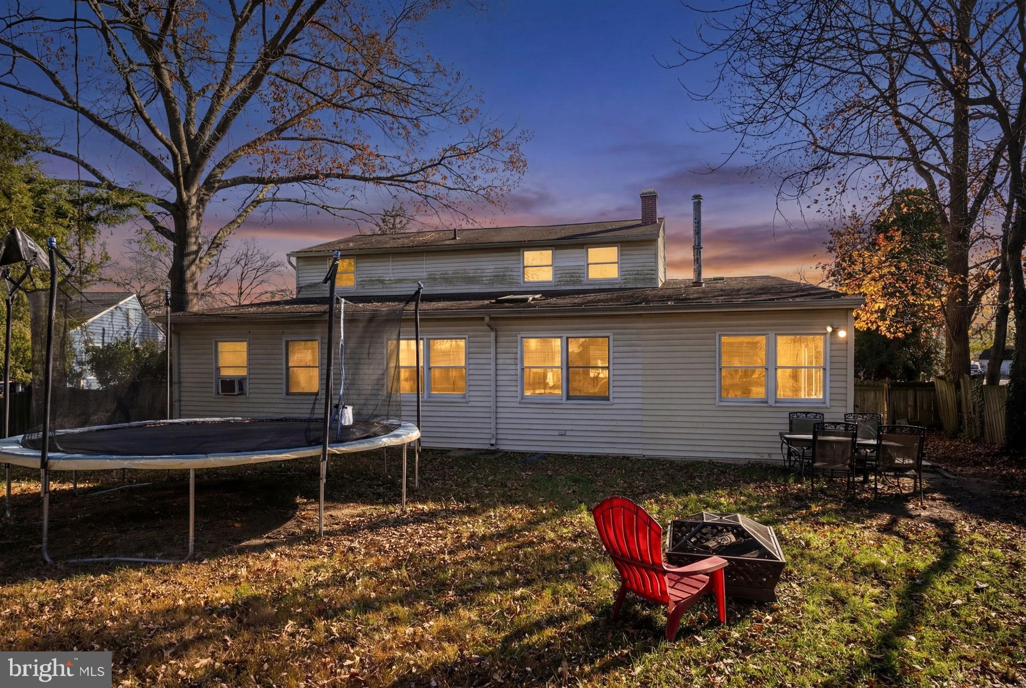 COUNTRY CLUB ESTATES - Residential