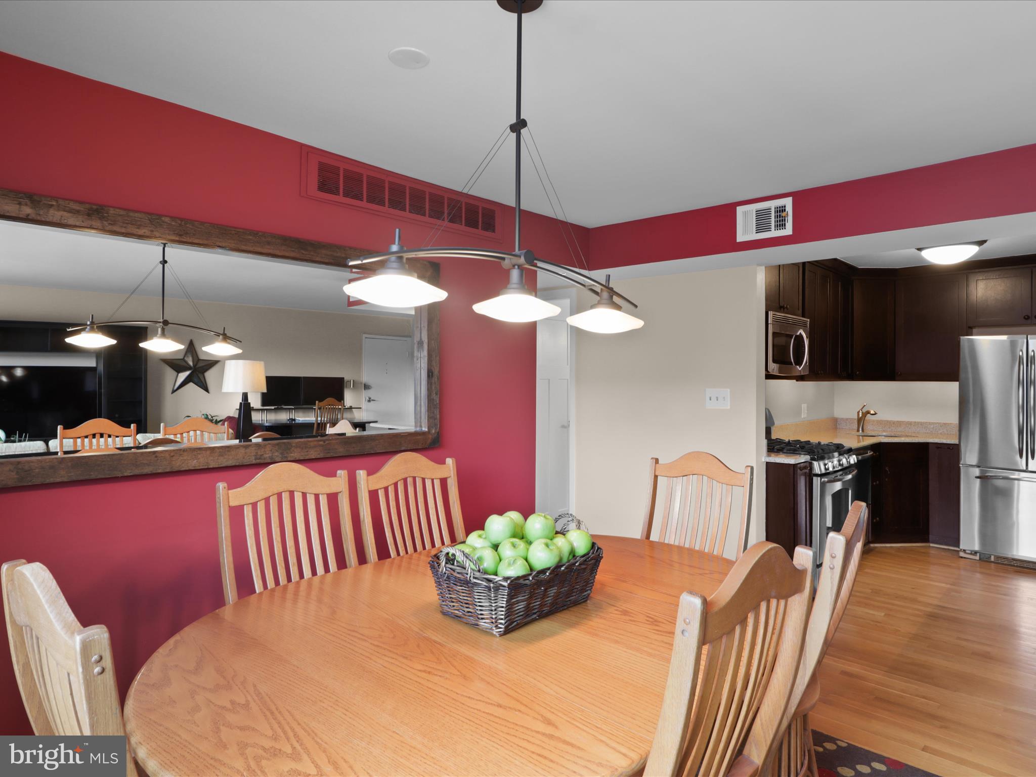 ADAMS HOUSE - Residential