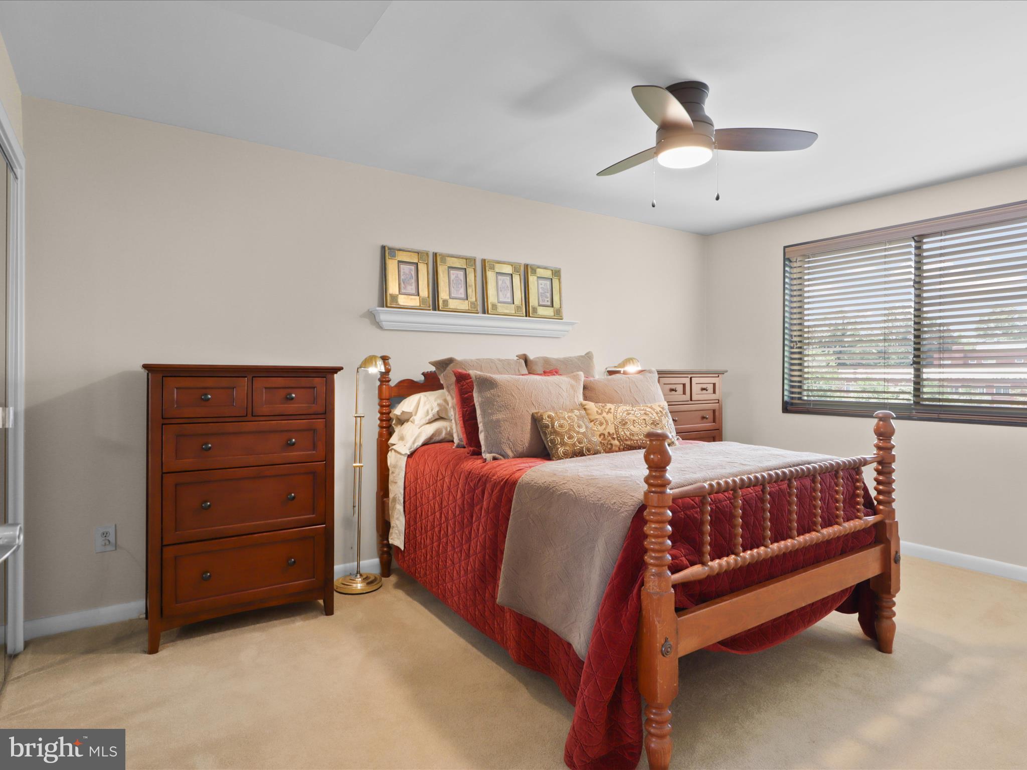 ADAMS HOUSE - Residential