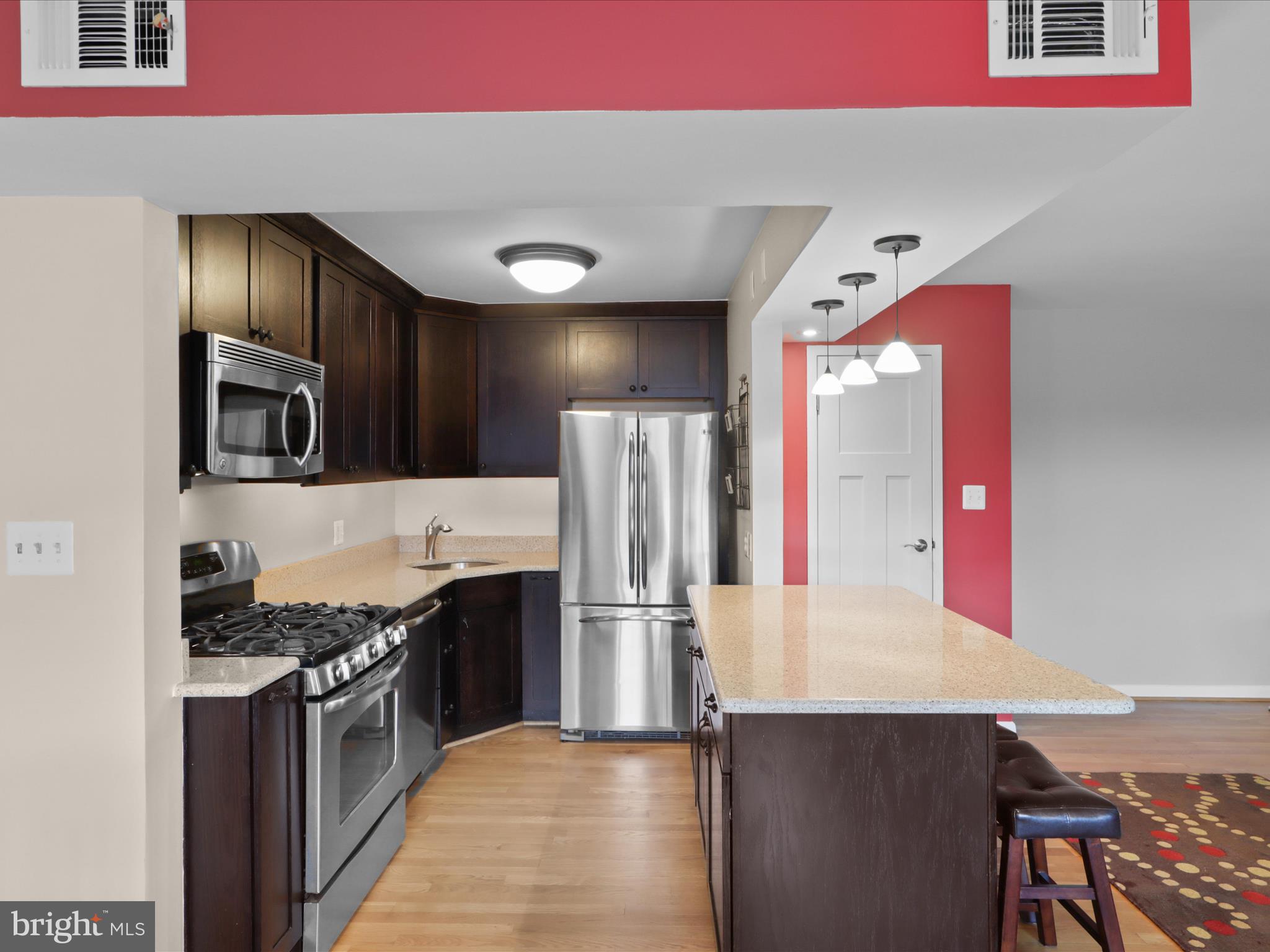 ADAMS HOUSE - Residential