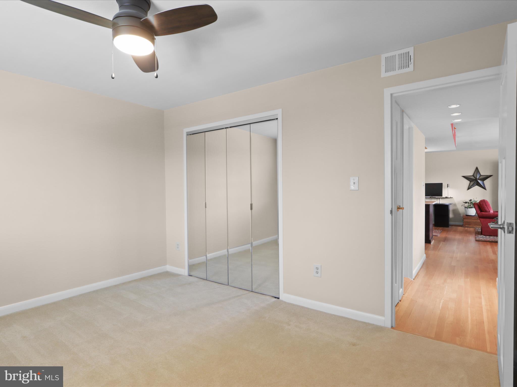 ADAMS HOUSE - Residential