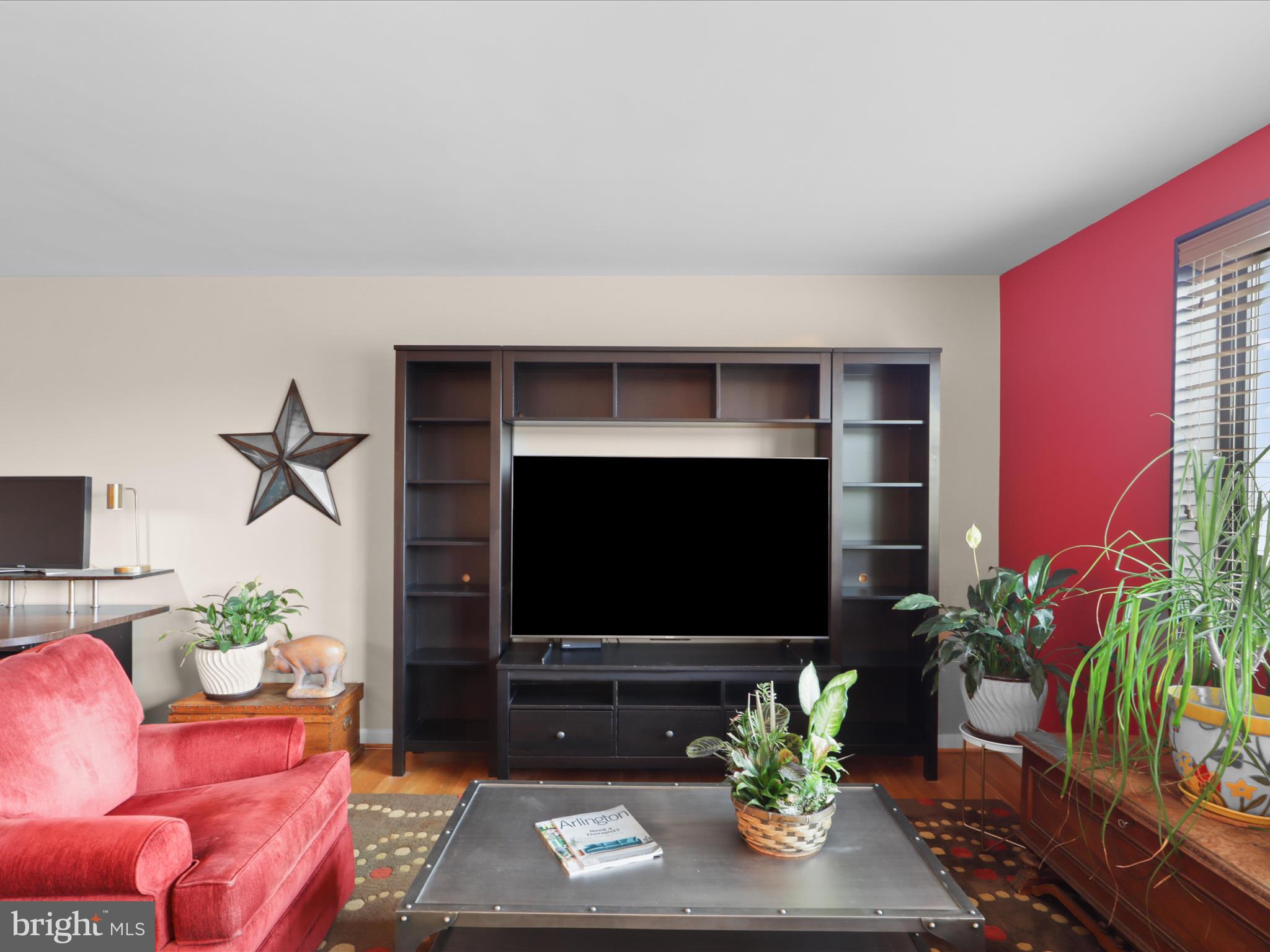 ADAMS HOUSE - Residential