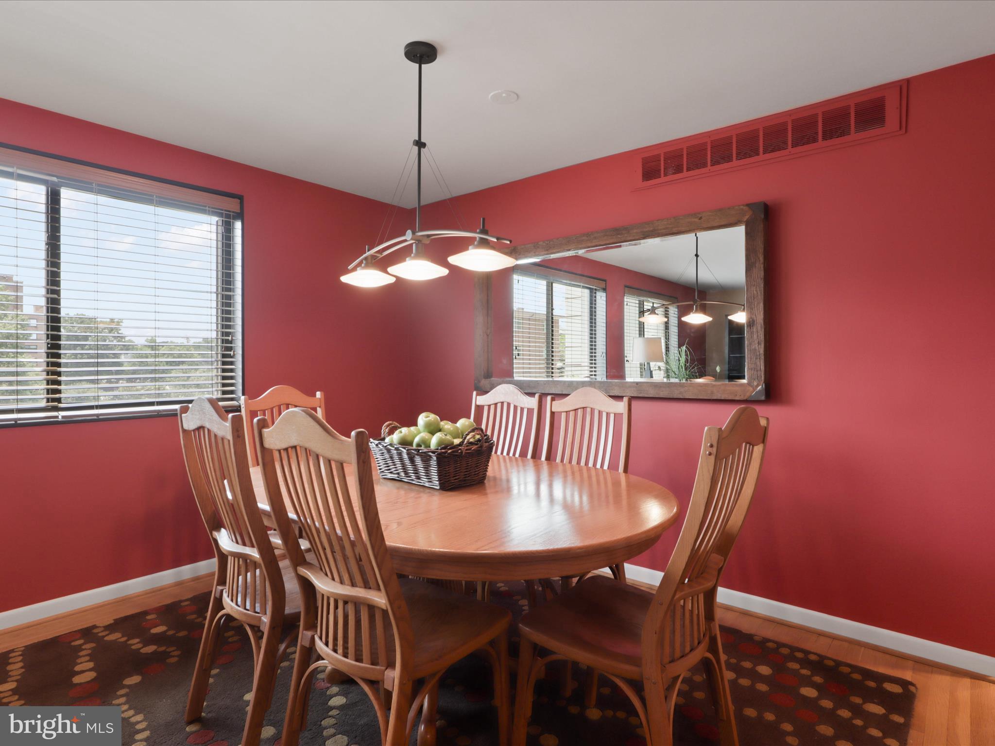 ADAMS HOUSE - Residential