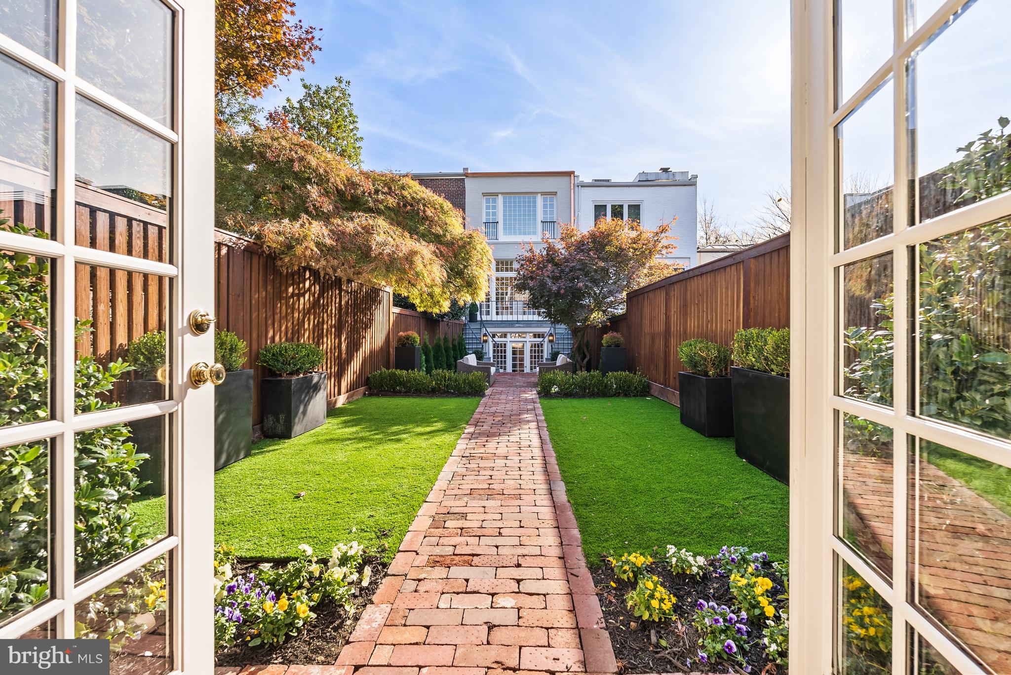 GEORGETOWN - Residential