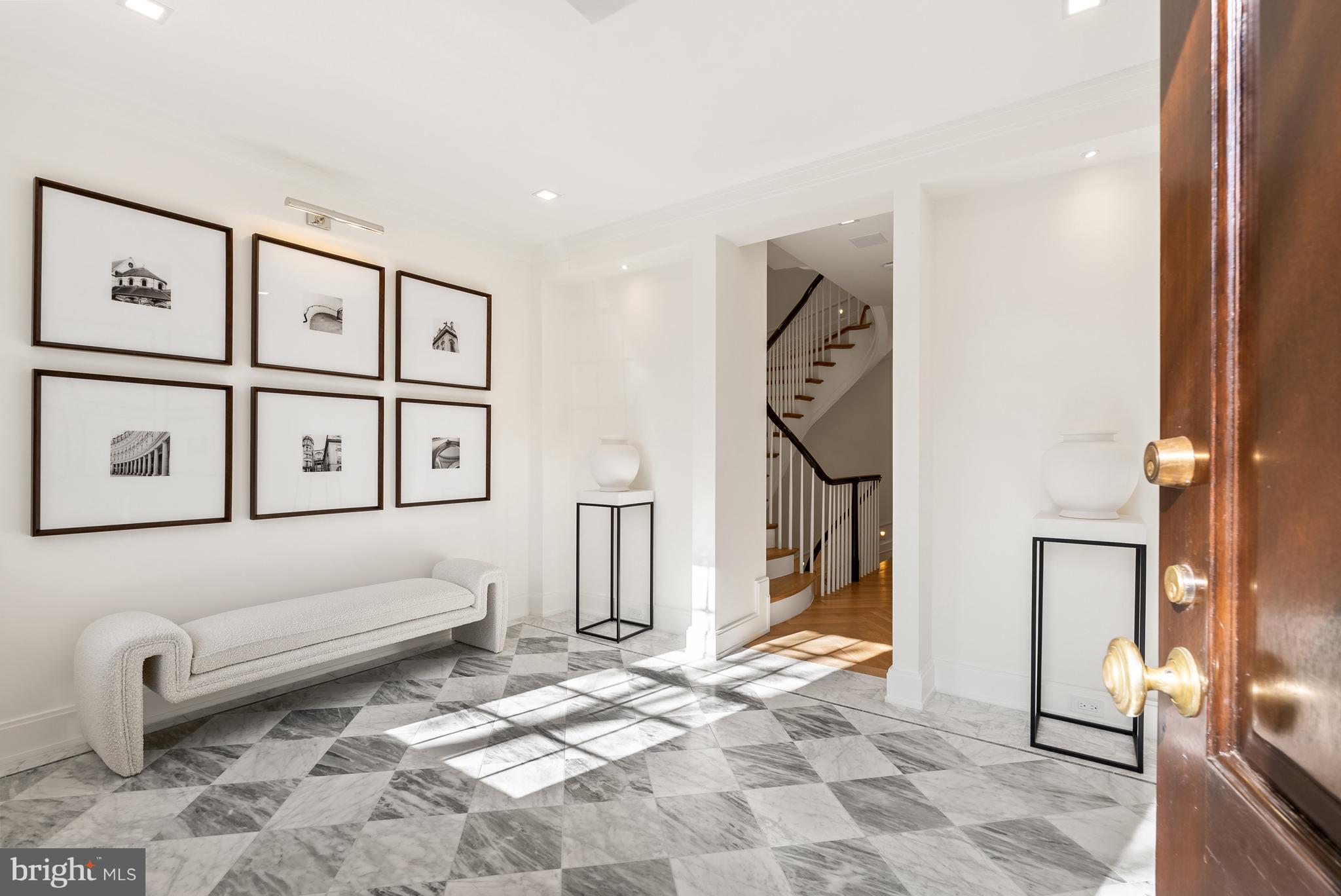 GEORGETOWN - Residential
