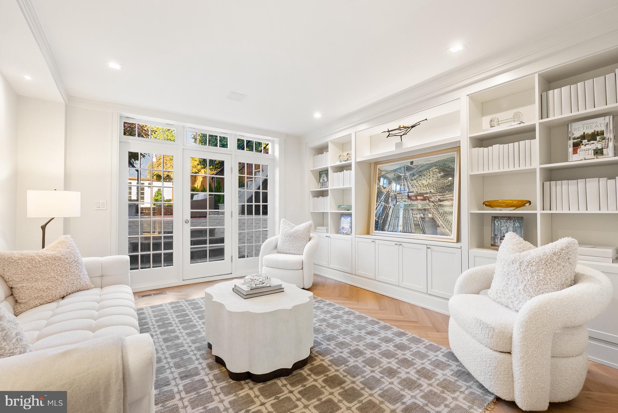 GEORGETOWN - Residential