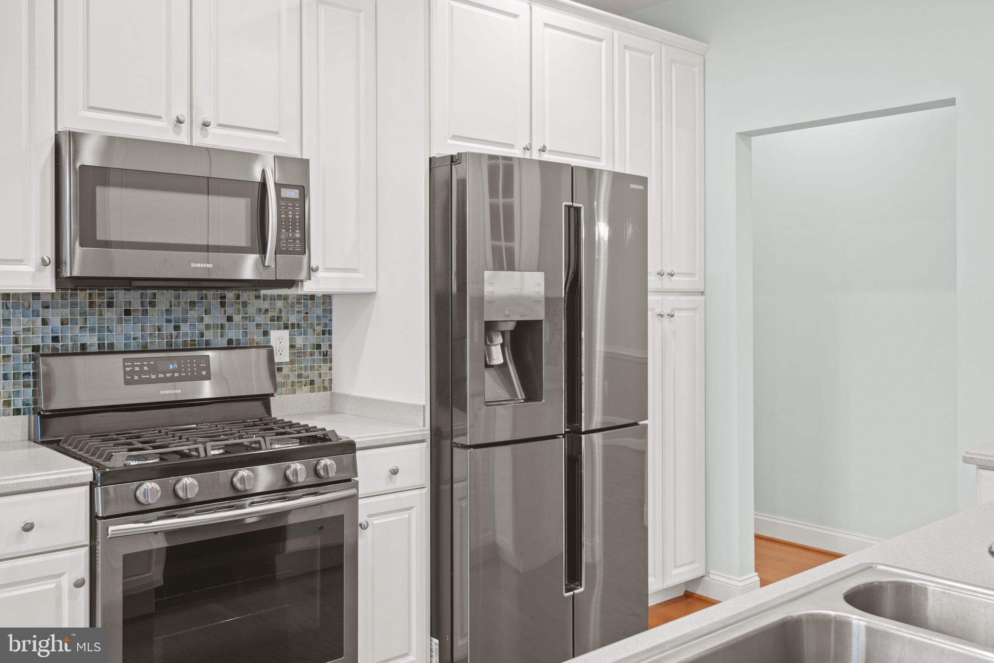 REGENTS' GLEN/GREENLEIGH - Land