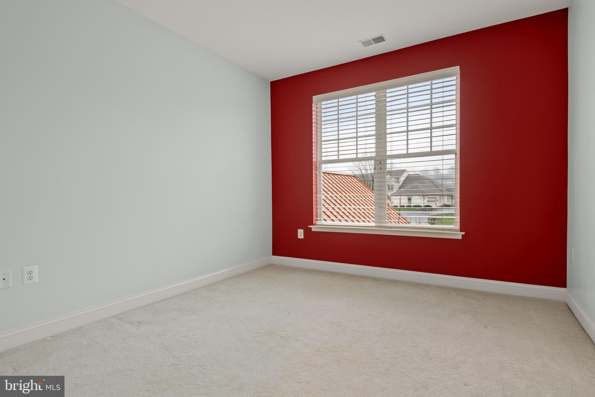 REGENTS' GLEN/GREENLEIGH - Land