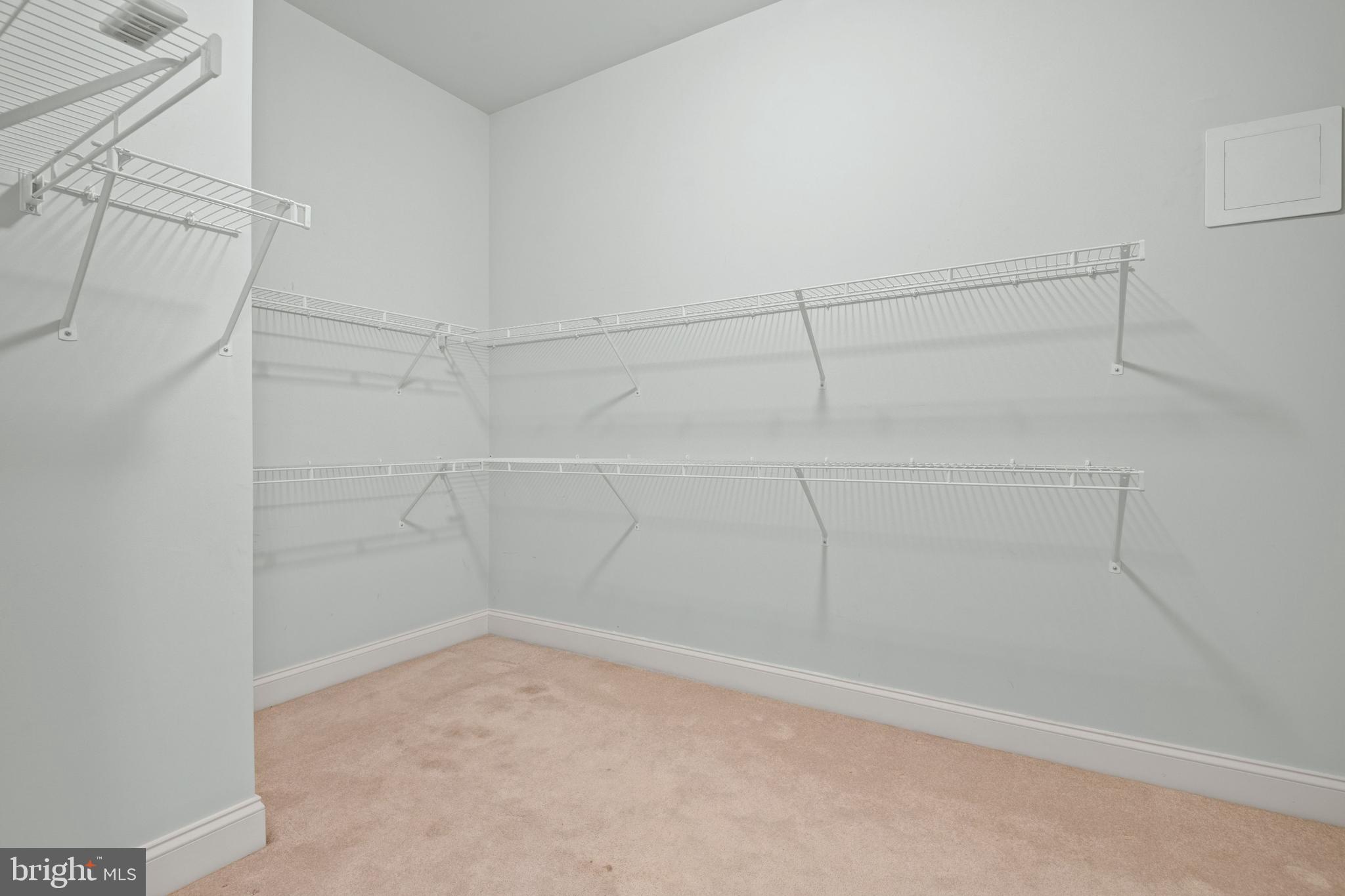 REGENTS' GLEN/GREENLEIGH - Land