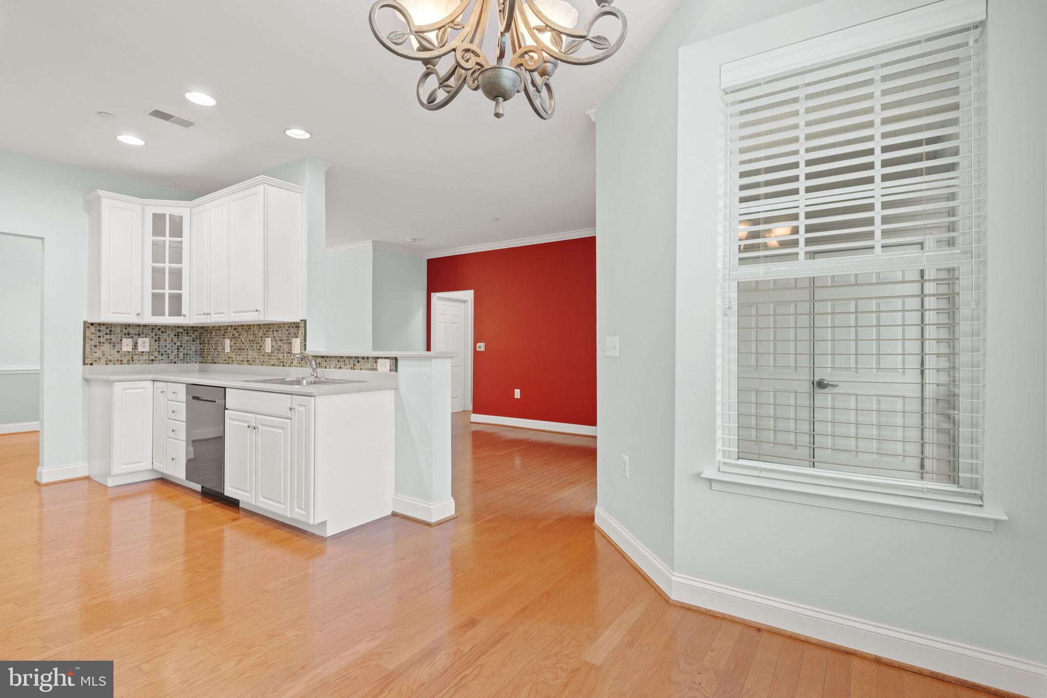 REGENTS' GLEN/GREENLEIGH - Land