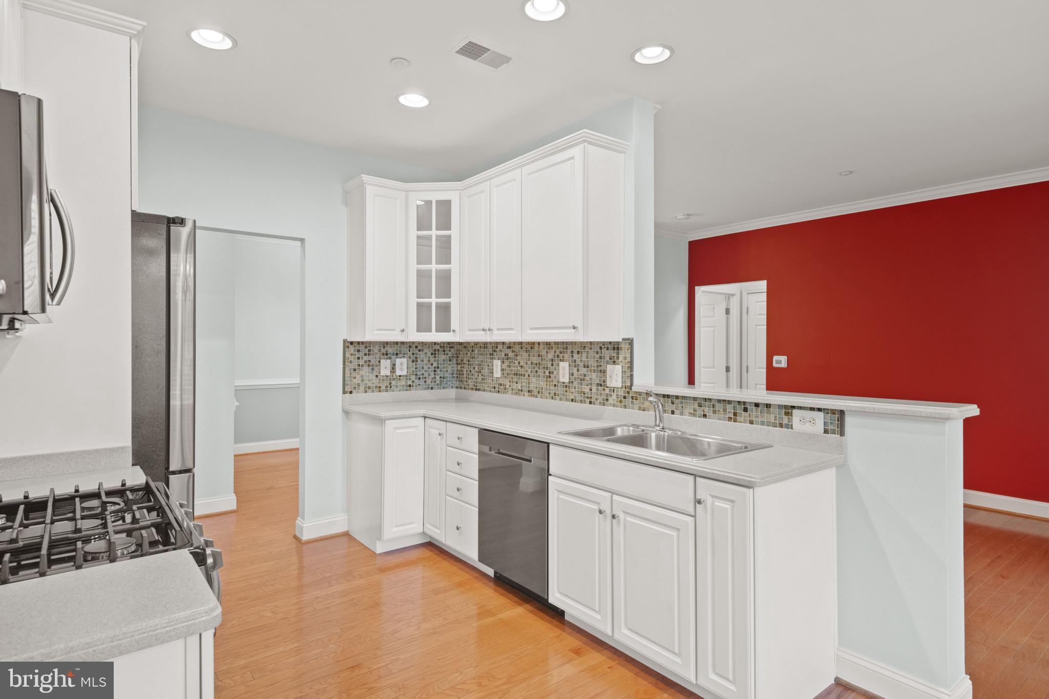 REGENTS' GLEN/GREENLEIGH - Land