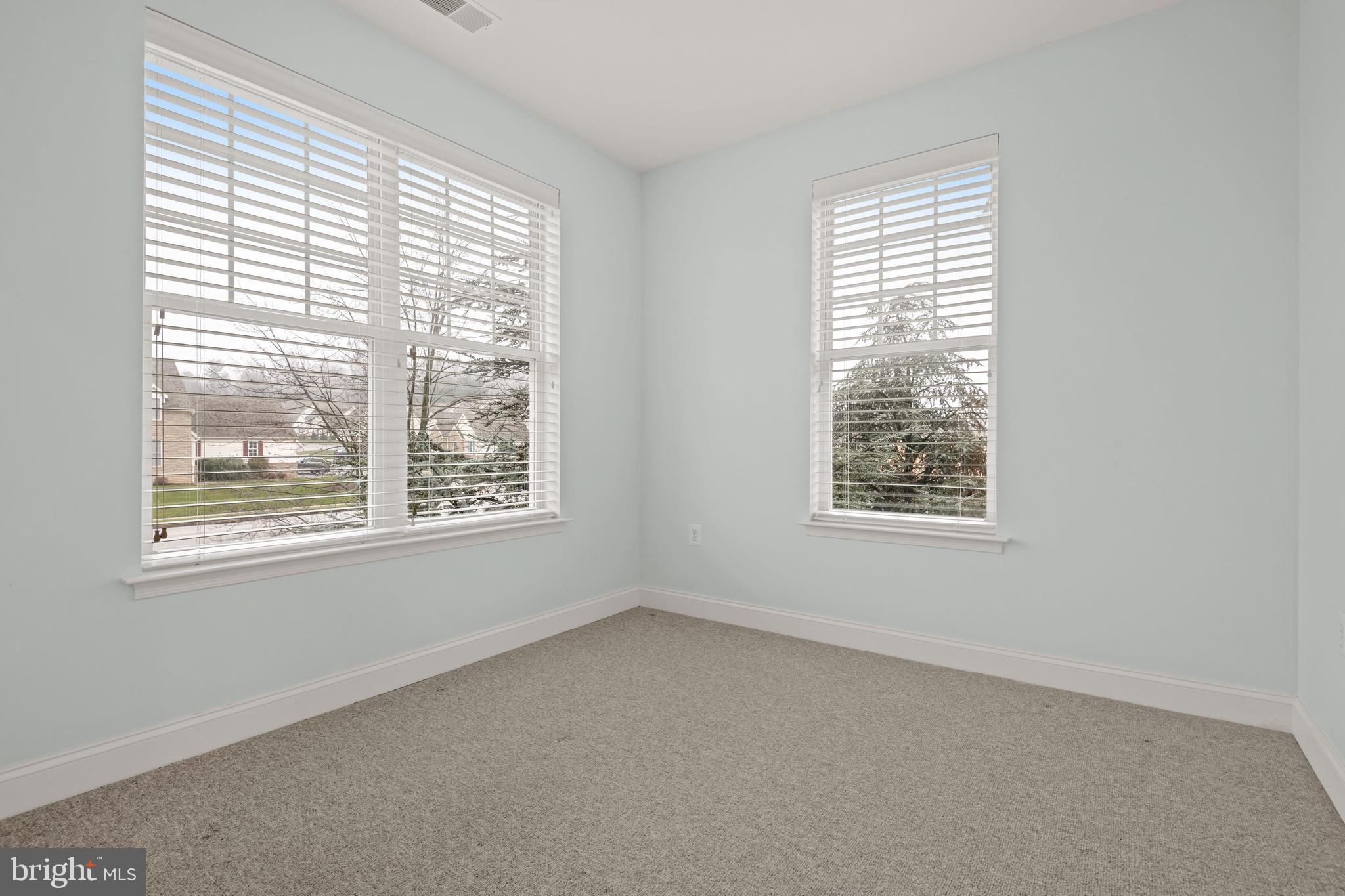 REGENTS' GLEN/GREENLEIGH - Land