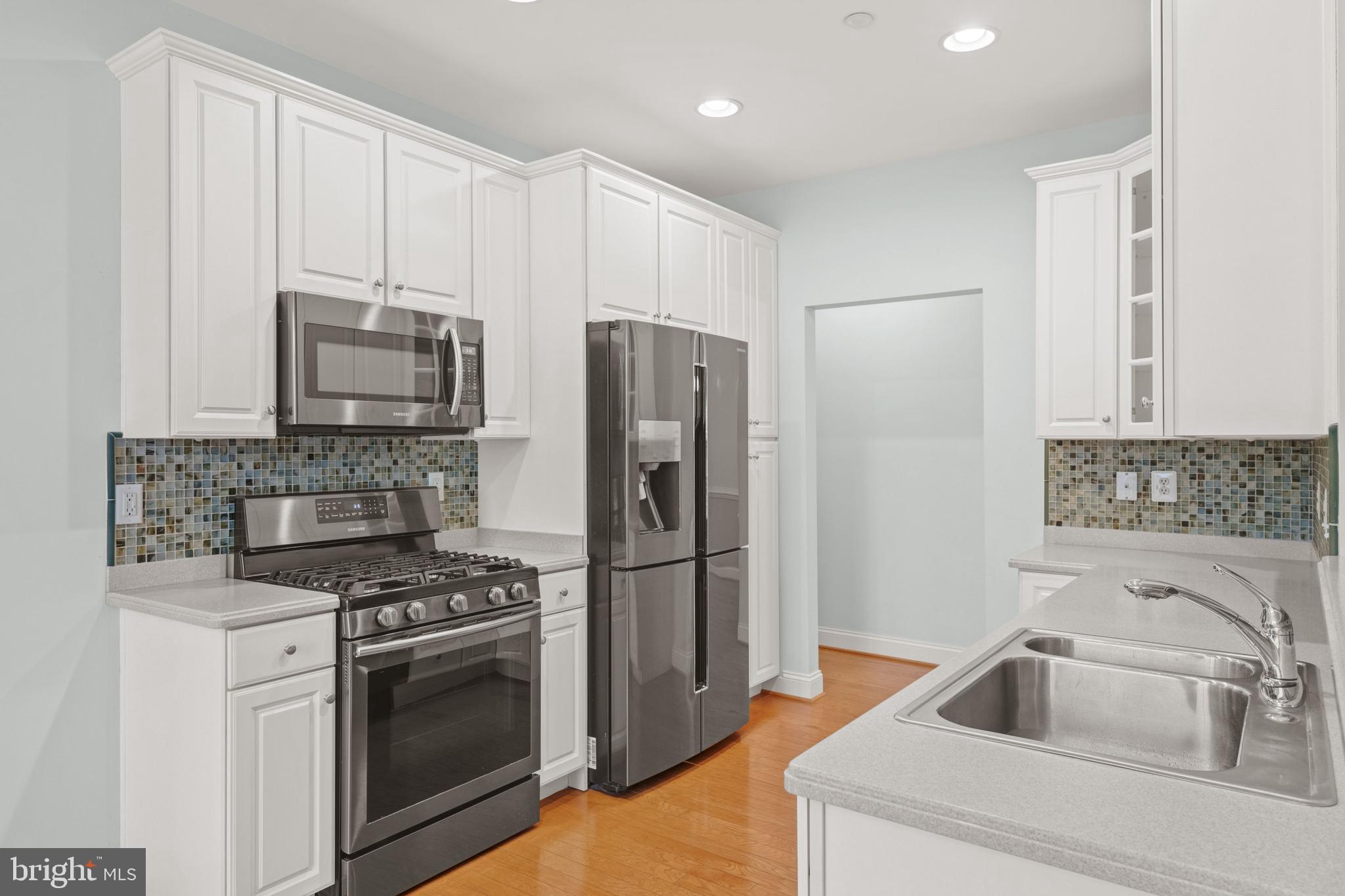 REGENTS' GLEN/GREENLEIGH - Land