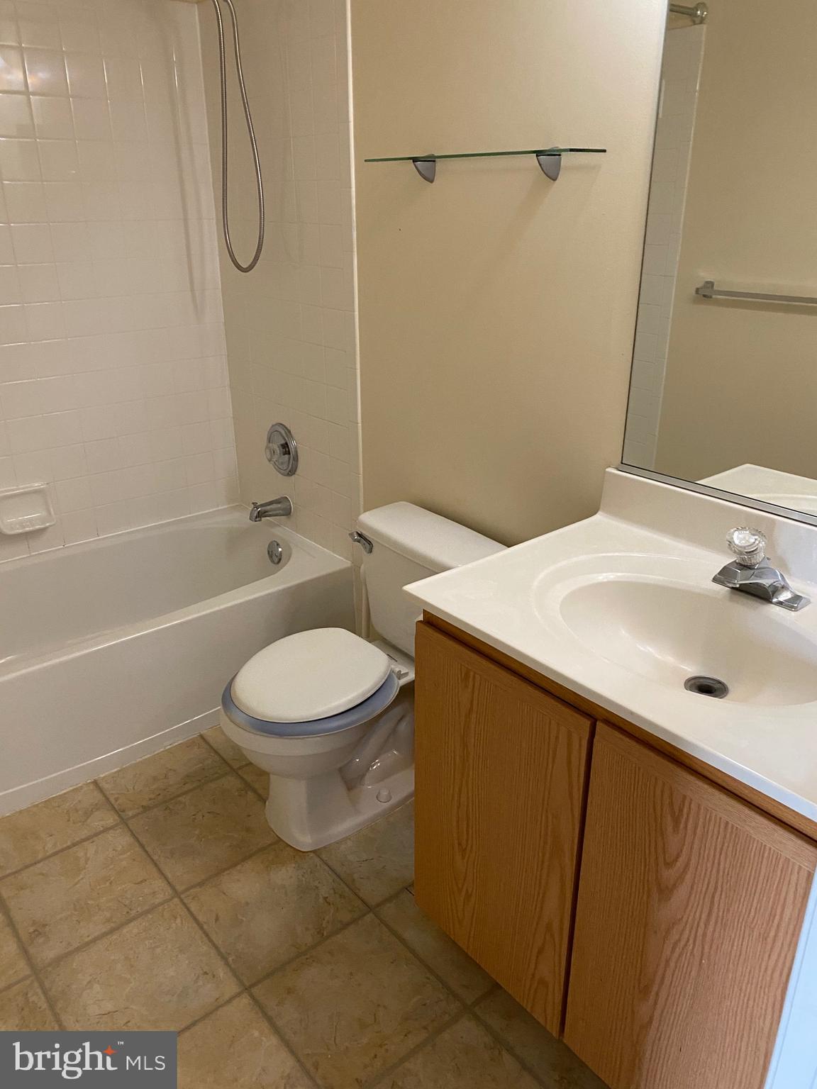 MILESTONE TOWNHOUSES - Residential Lease