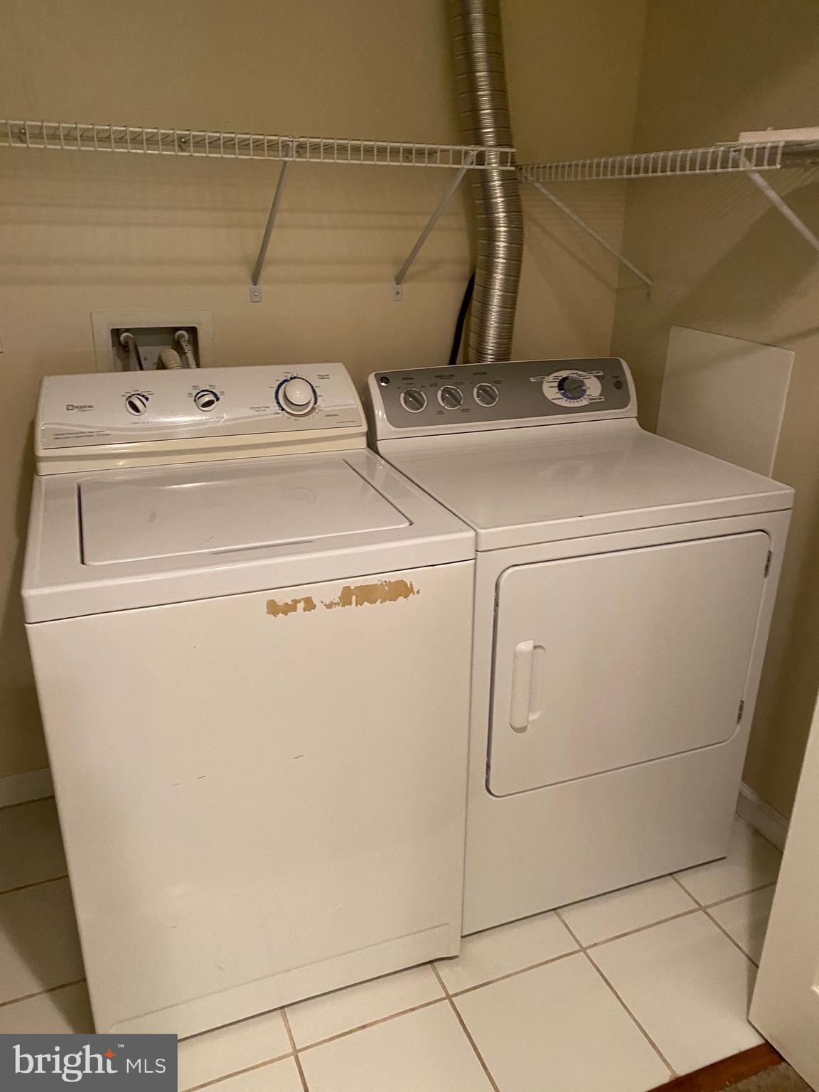 MILESTONE TOWNHOUSES - Residential Lease