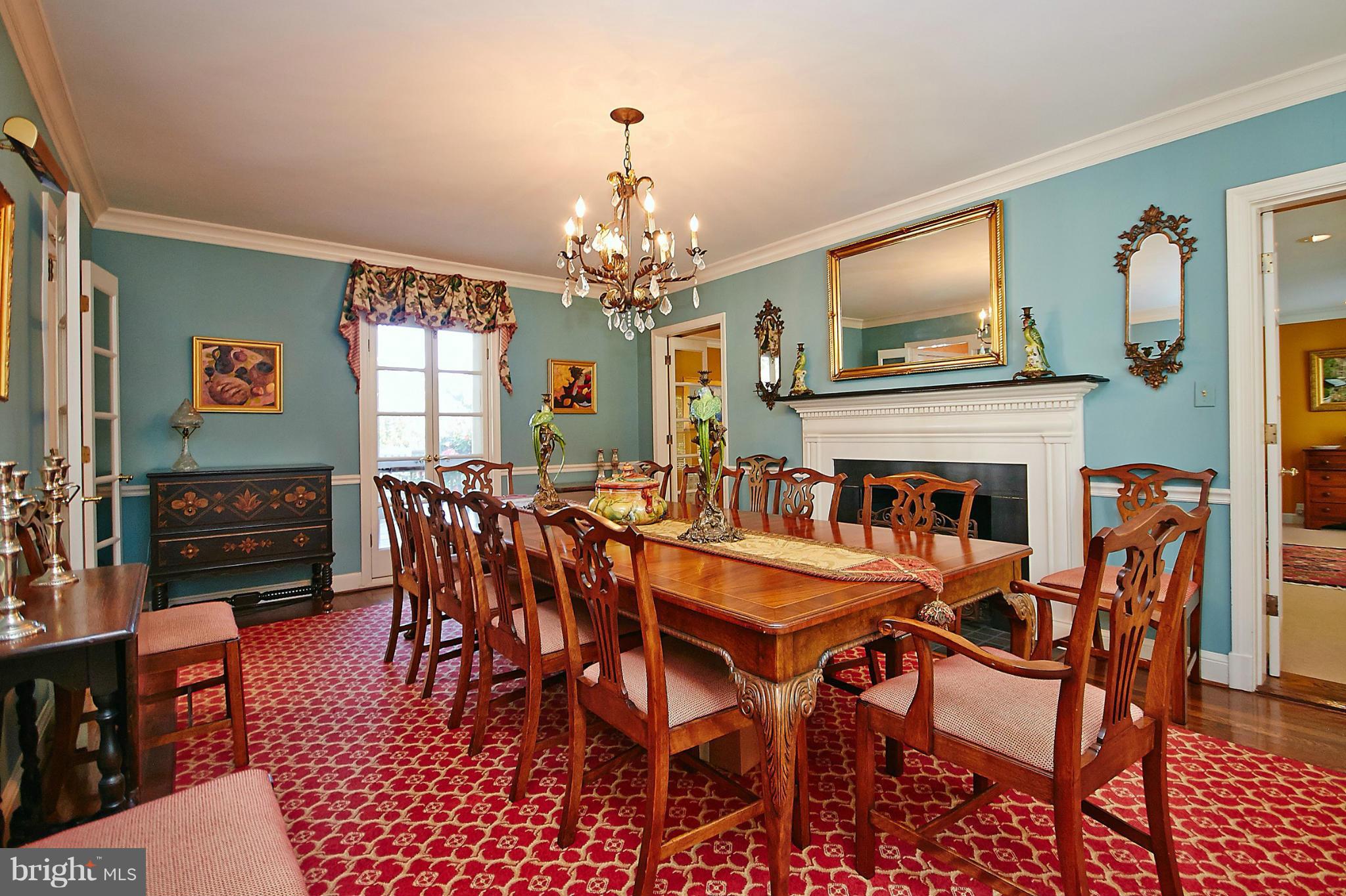 COUNTRY CLUB HILLS - Residential