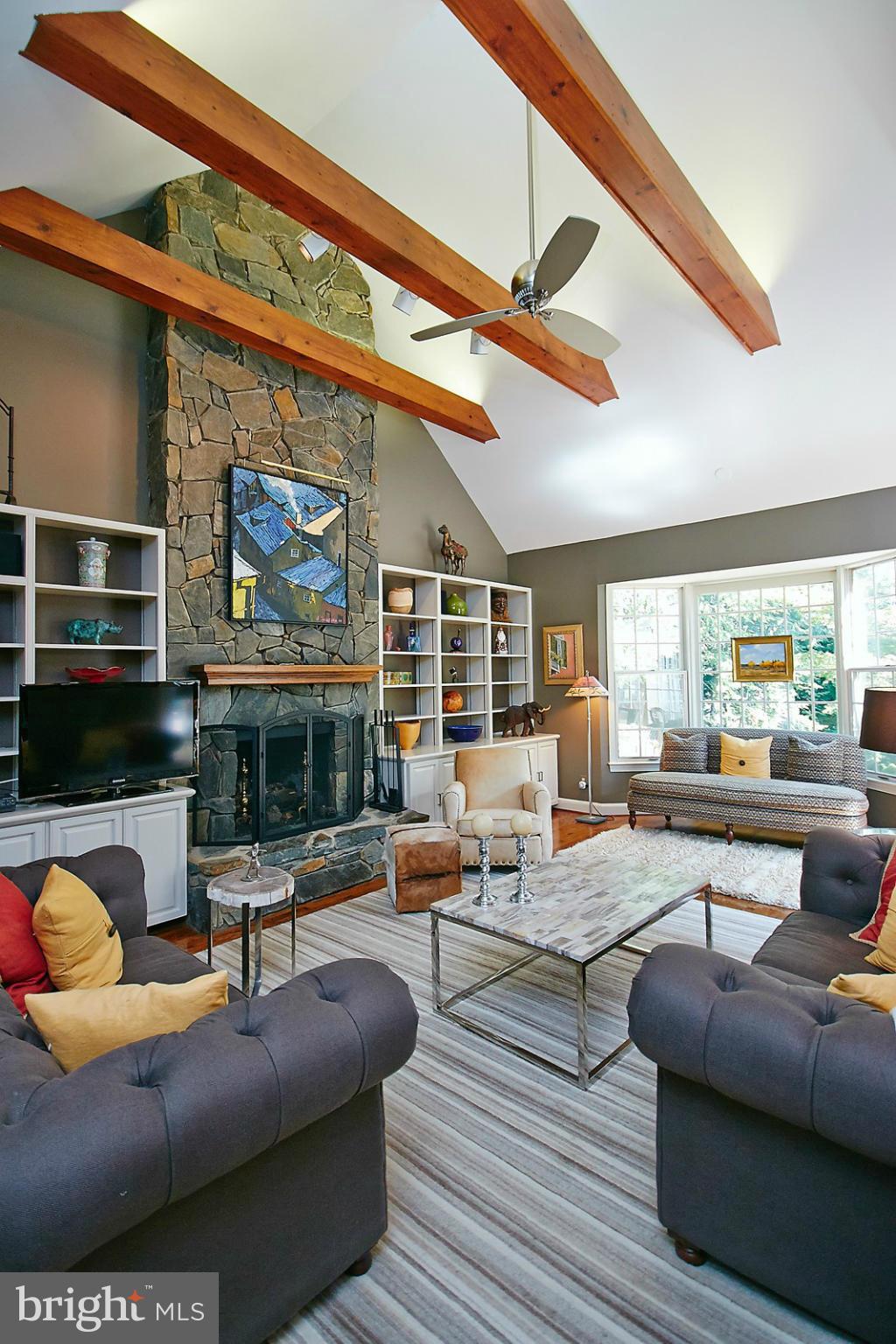 COUNTRY CLUB HILLS - Residential