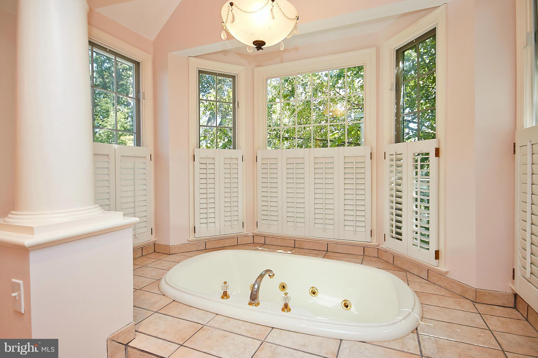 COUNTRY CLUB HILLS - Residential