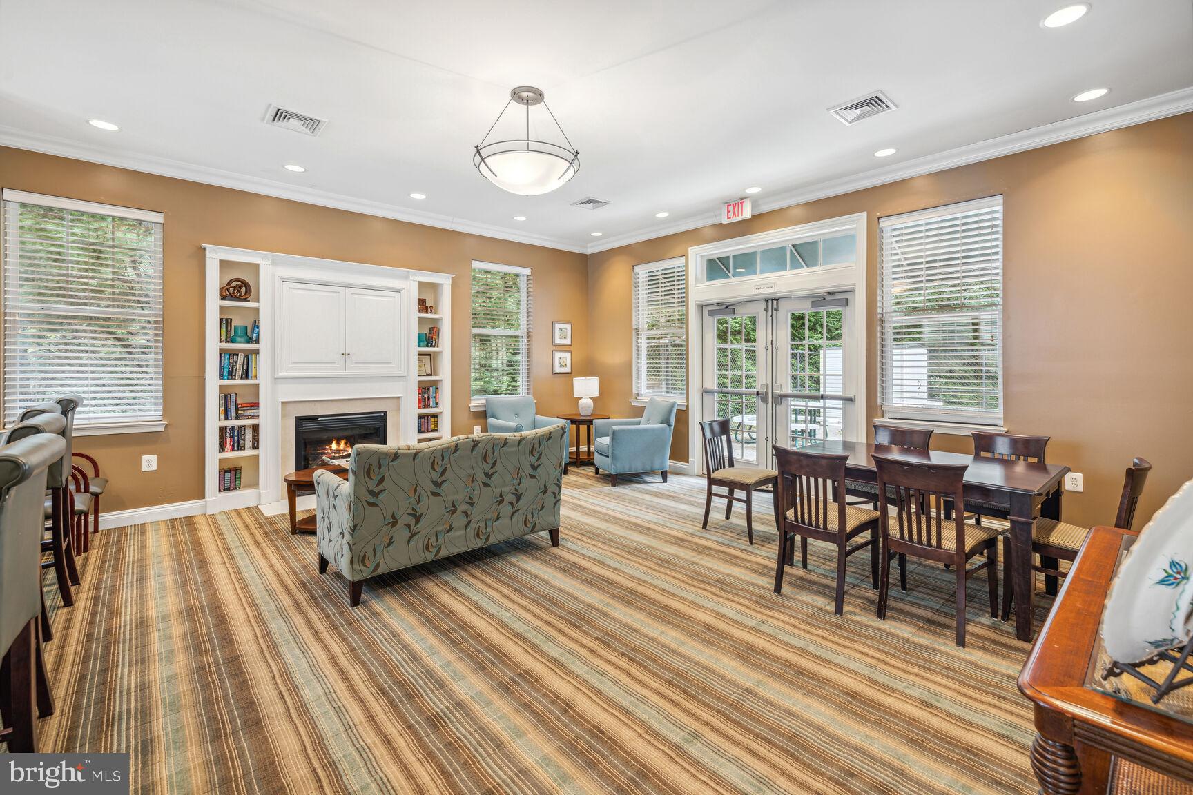 LAKELAND RIDGE - Residential