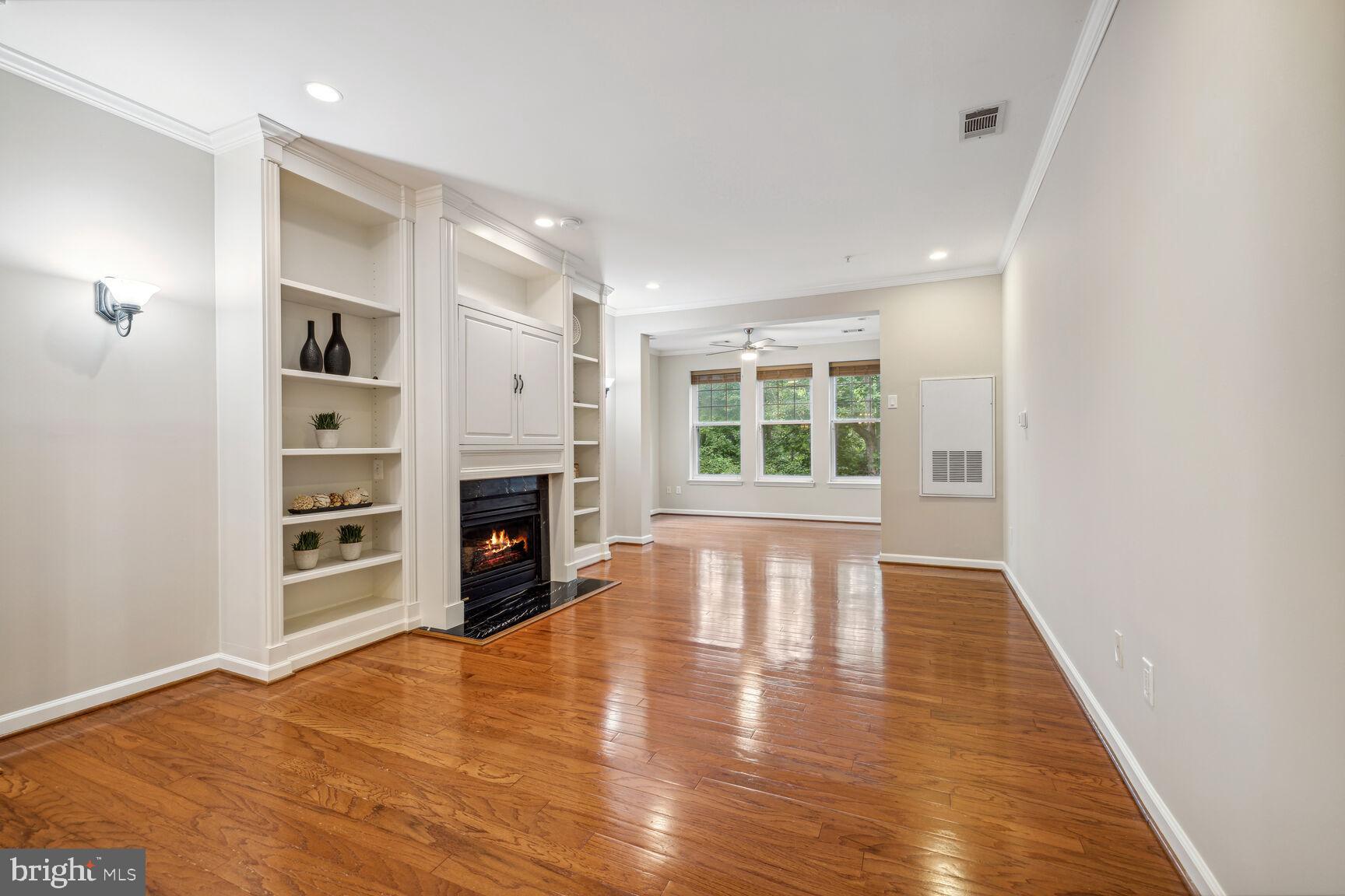 LAKELAND RIDGE - Residential