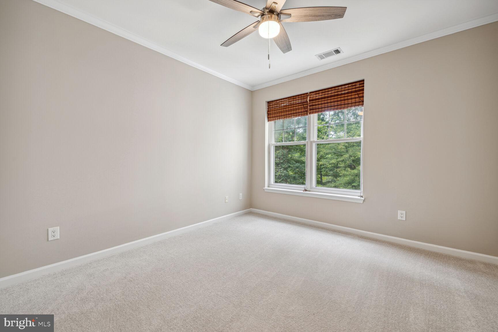 LAKELAND RIDGE - Residential