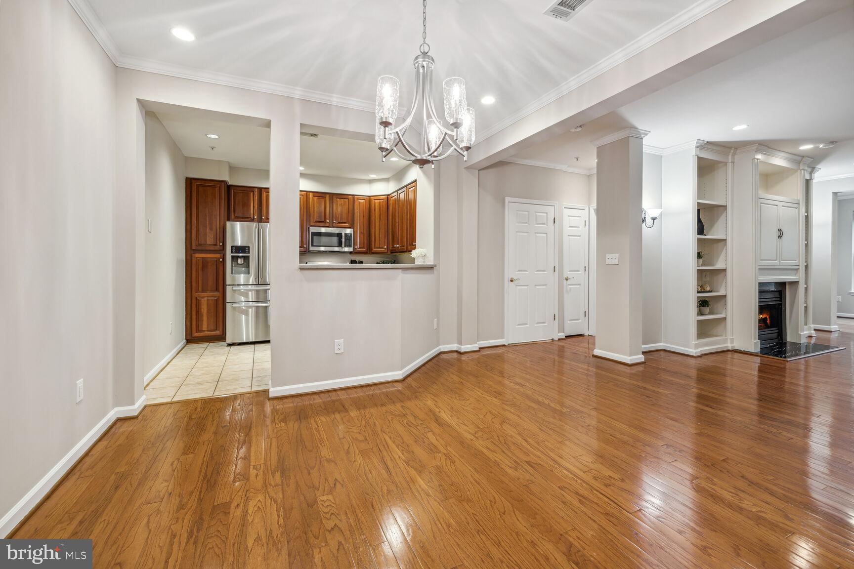 LAKELAND RIDGE - Residential