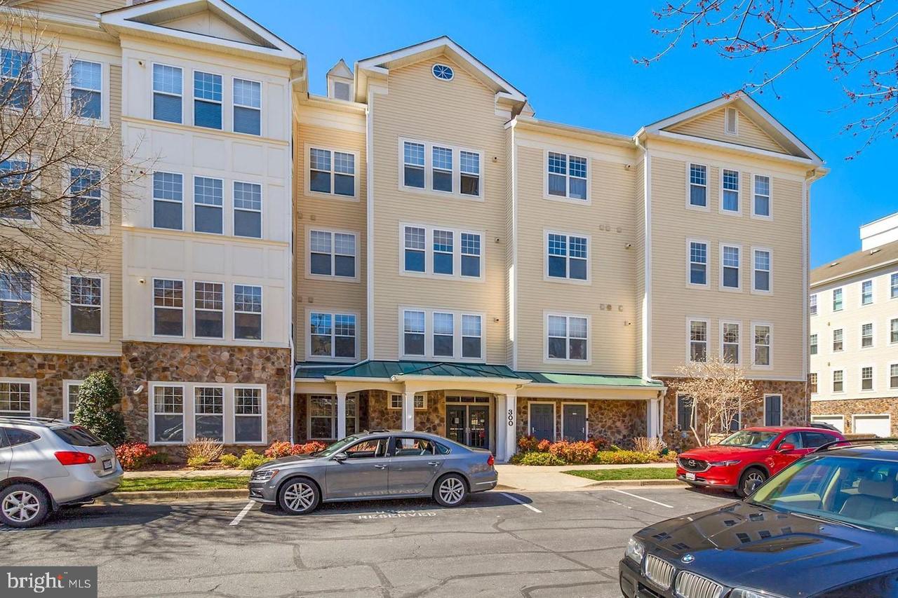 LAKELAND RIDGE - Residential