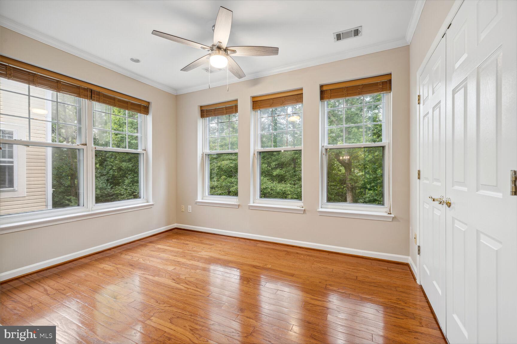 LAKELAND RIDGE - Residential