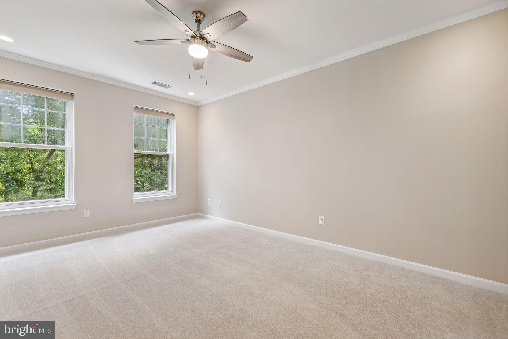 LAKELAND RIDGE - Residential