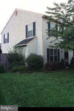 Charming end unit townhome available in the Riverside Run community. The unit has a great size kitchen, covered patio for entertaining and a fenced in yard for privacy. Minutes away from Route 210, Navy Base, and very accessible to DC. Very low HOA. Motivated Seller!
100 % USDA DPA / 100 % FHA and Conventional DPA grants available.