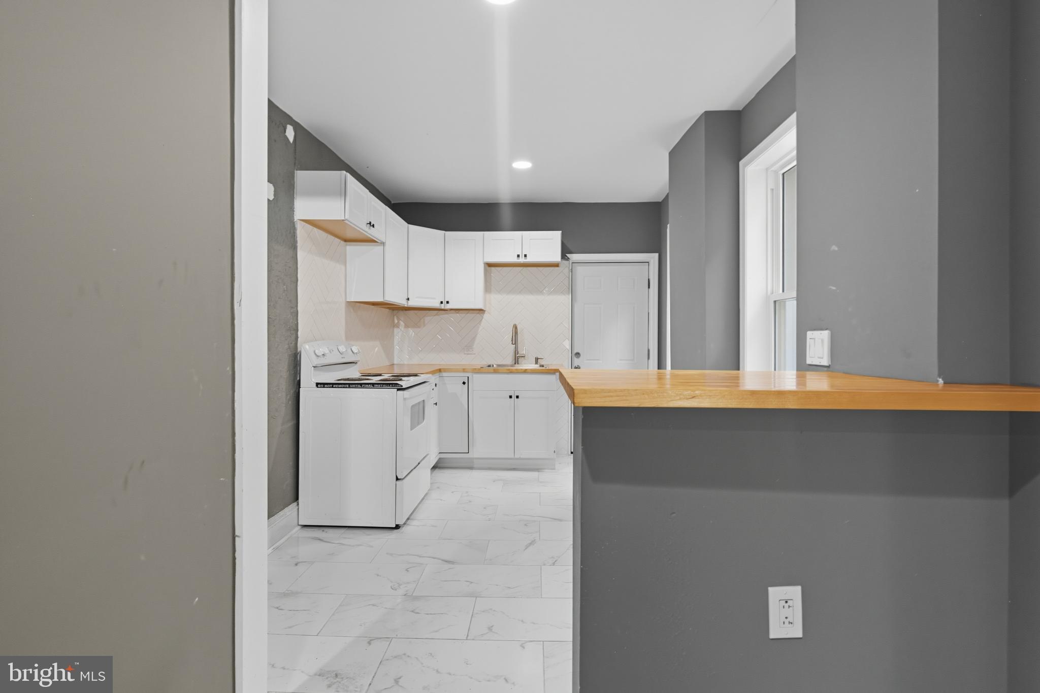 SQUIRREL HILL - Residential