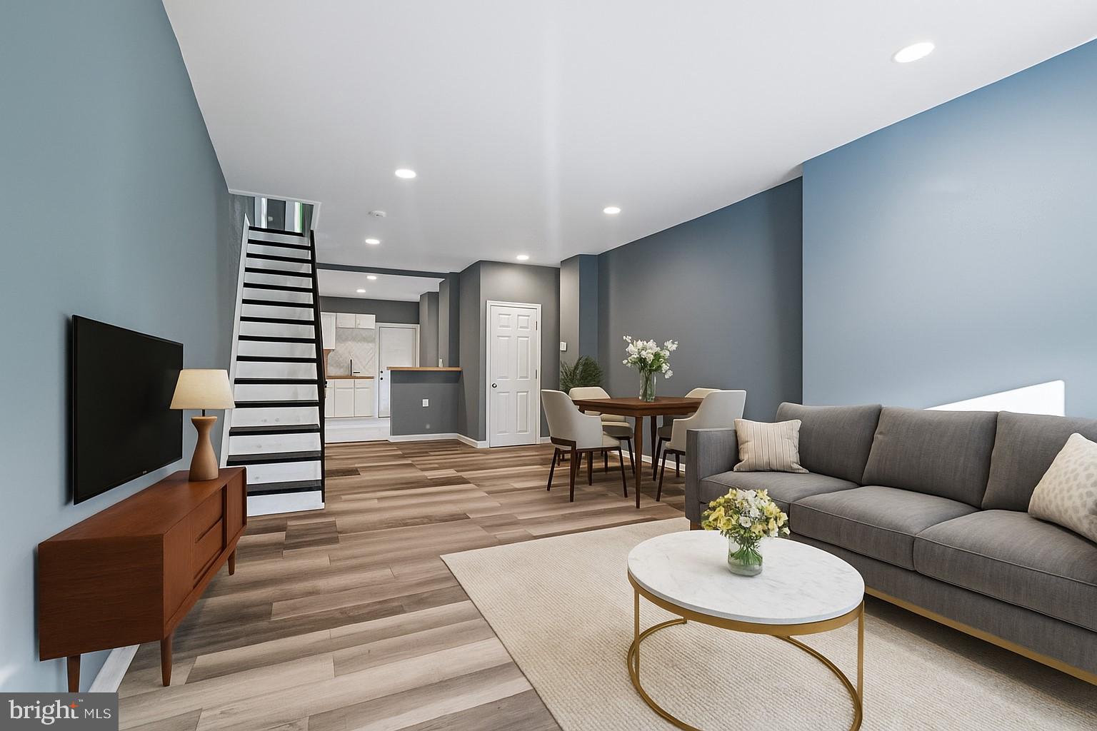 SQUIRREL HILL - Residential