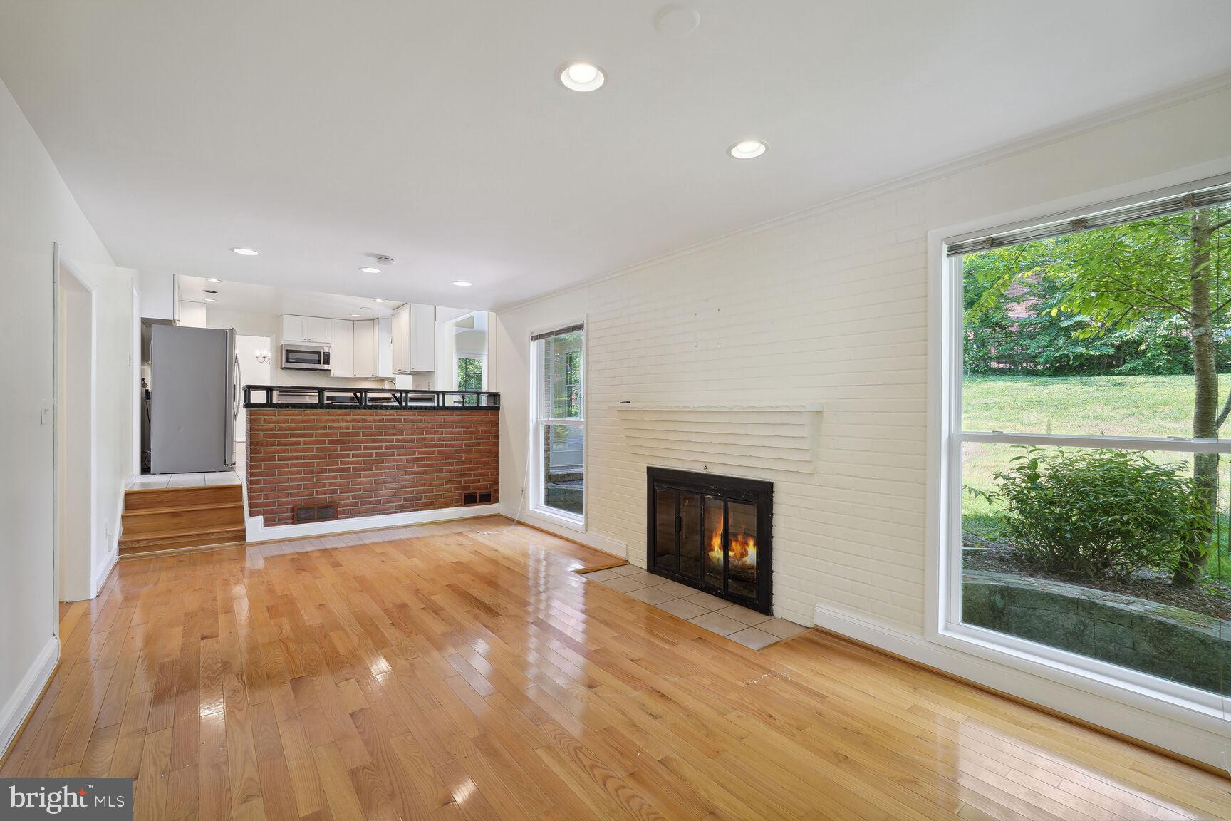 BURNING TREE ESTATES - Residential Lease