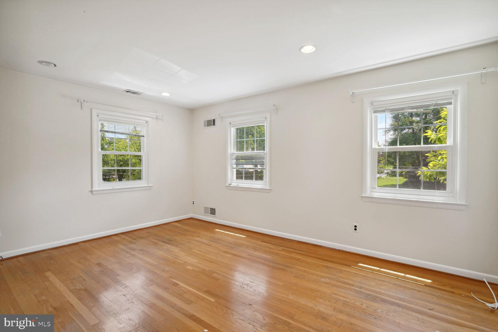 BURNING TREE ESTATES - Residential Lease