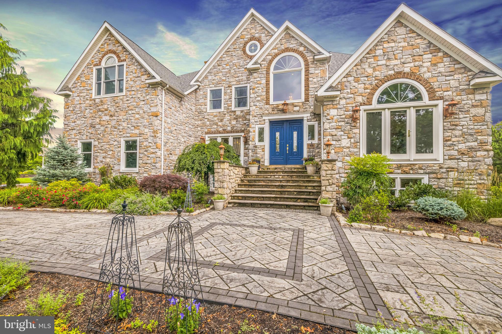170 BROCHANT CIRCLE