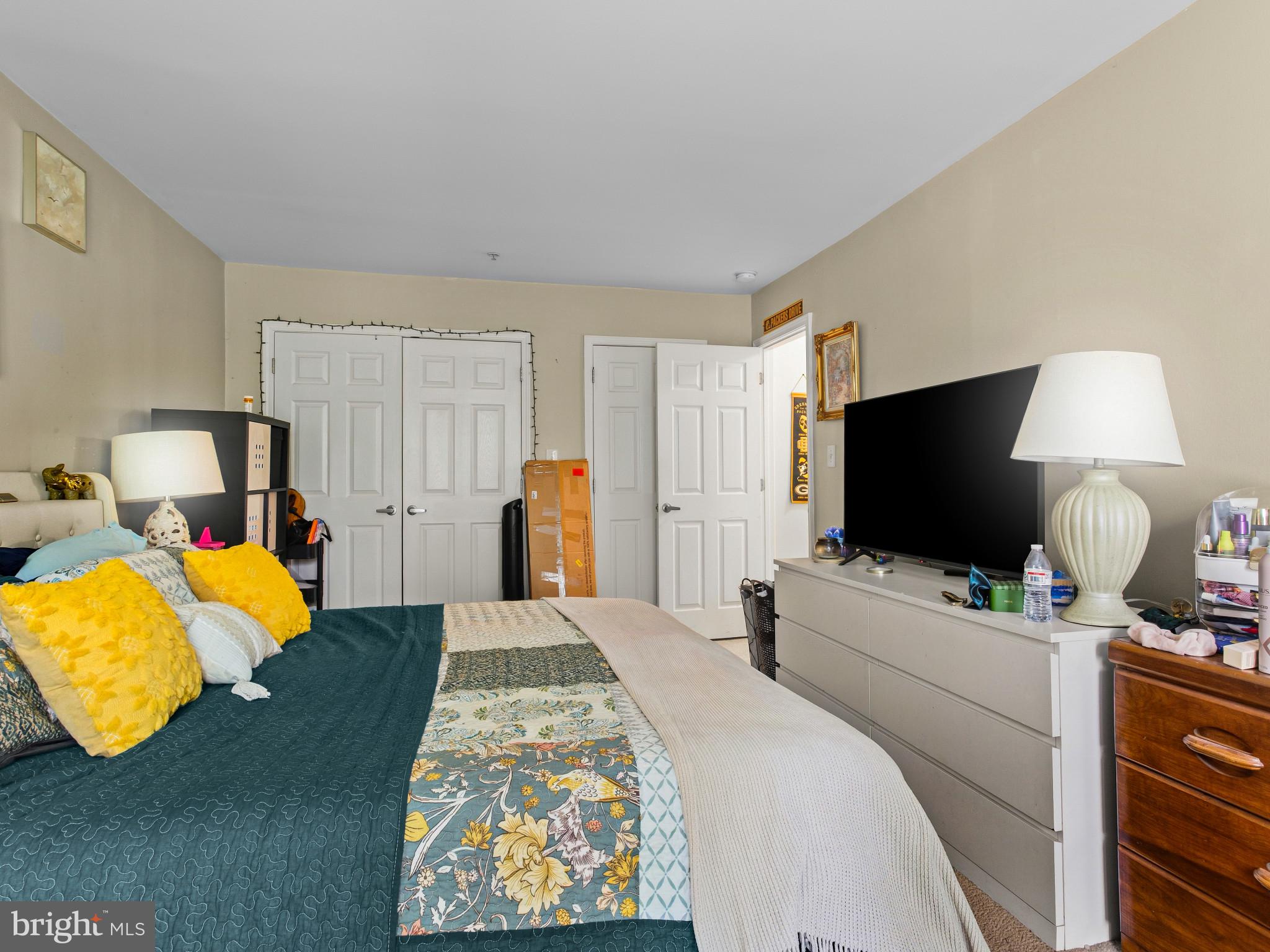 SPA CREEK CONDOMINIUMS - Residential