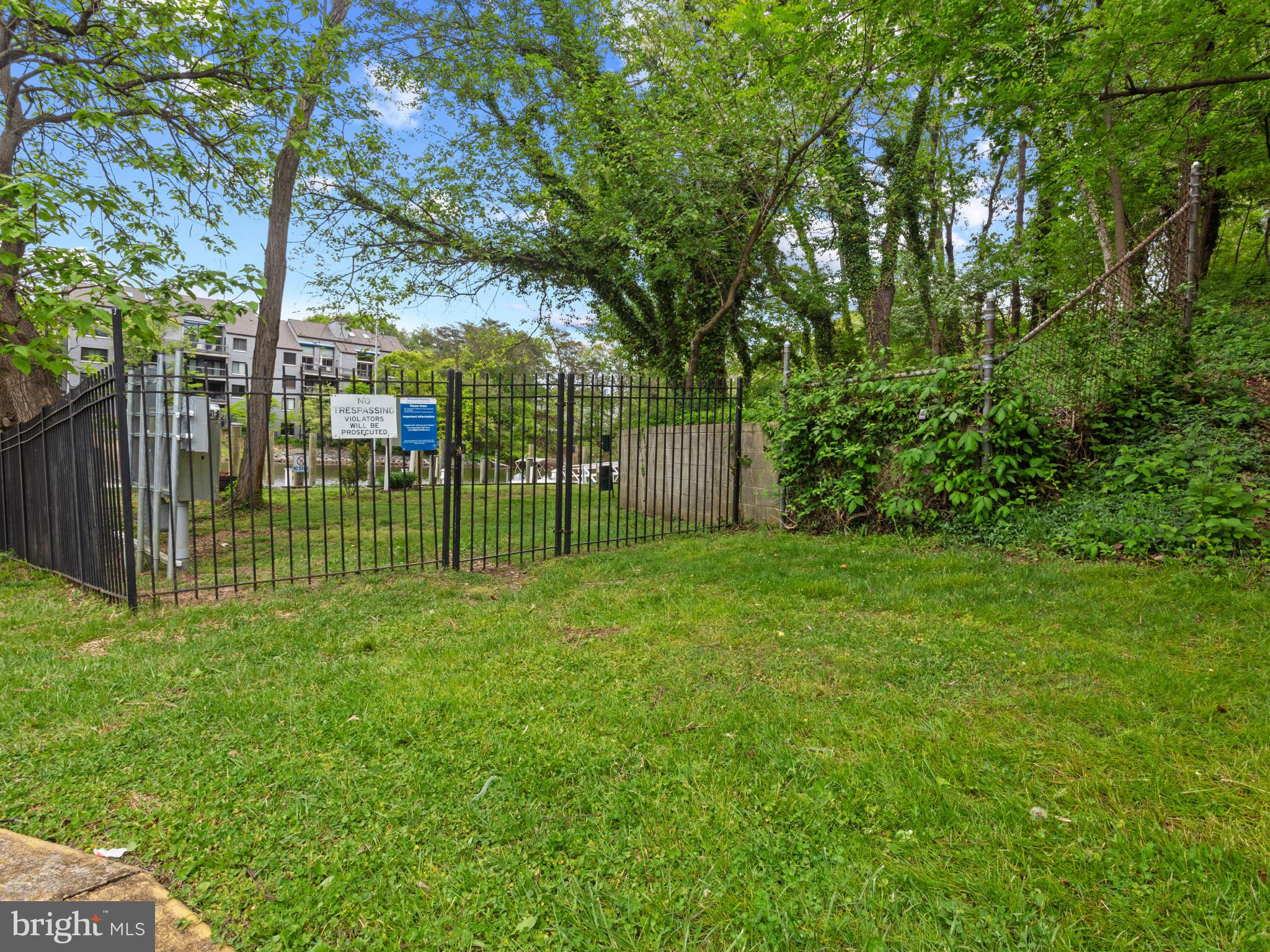 SPA CREEK CONDOMINIUMS - Residential