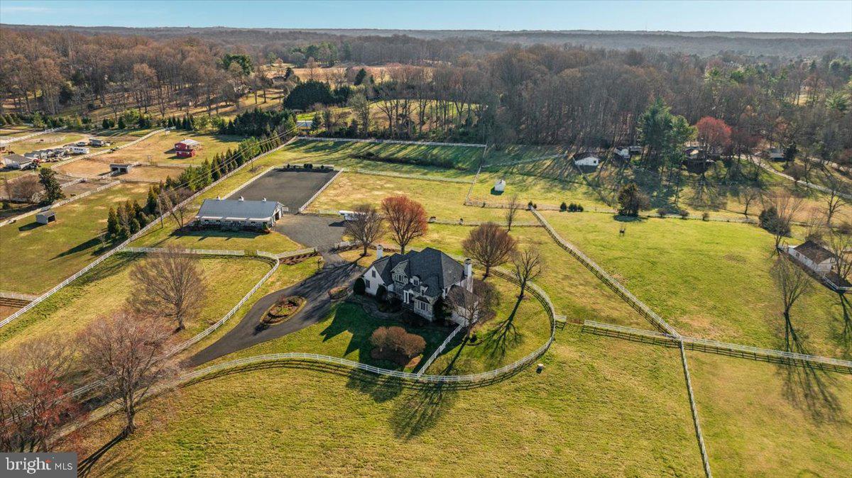 NEAR CLIFTON - Residential