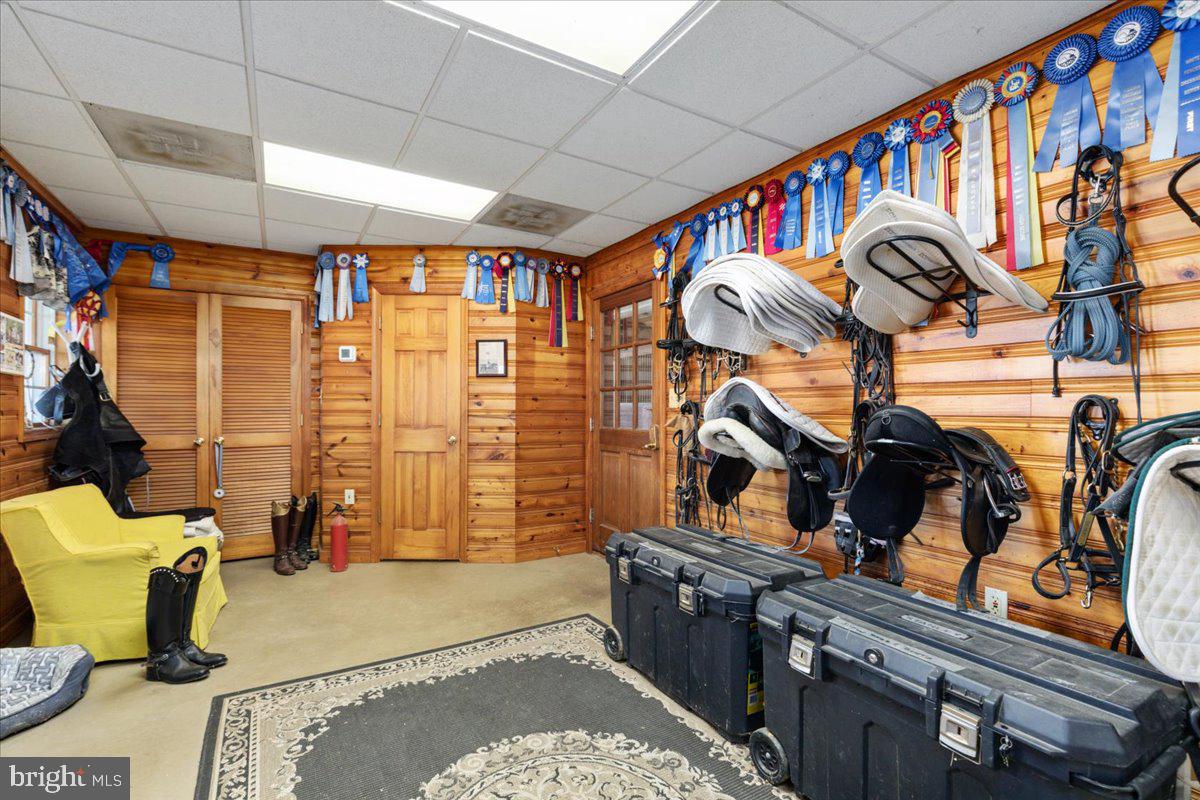 NEAR CLIFTON - Residential