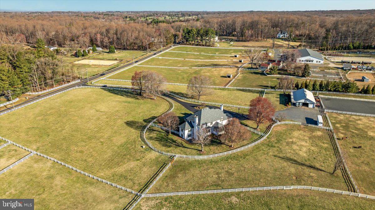 NEAR CLIFTON - Residential