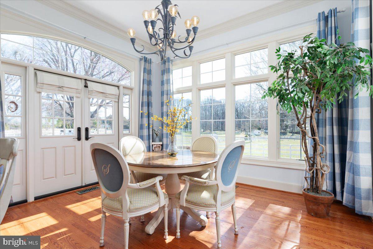 NEAR CLIFTON - Residential