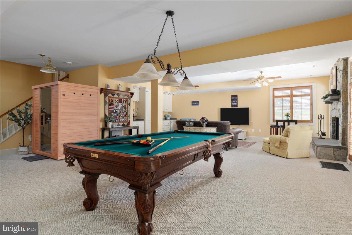 NEAR CLIFTON - Residential